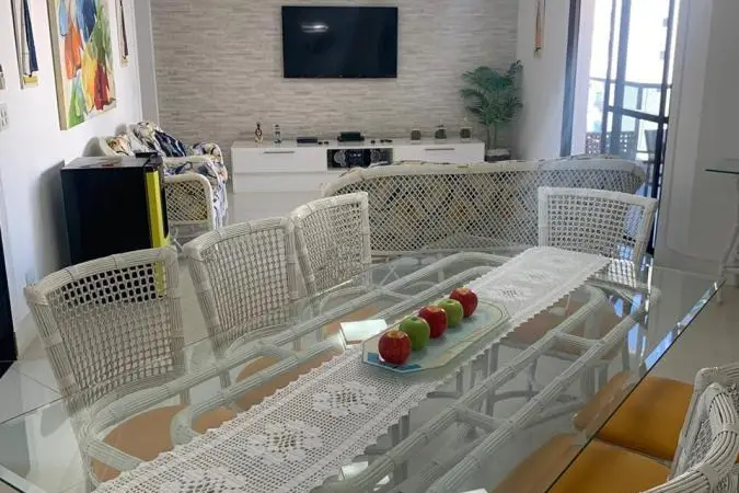 Apartamento para Venda em Guarujá, Pitangueiras, 4 dormitórios, 4 suítes, 5 banheiros, 2 vagas