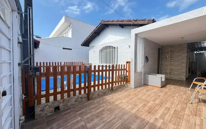 Casa para Venda em Mongaguá, Jardim Santana, 3 dormitórios, 2 suítes, 3 banheiros, 5 vagas