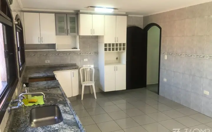 Sobrado para Venda em Santo André, Parque Marajoara, 3 dormitórios, 1 suíte, 2 banheiros, 3 vagas