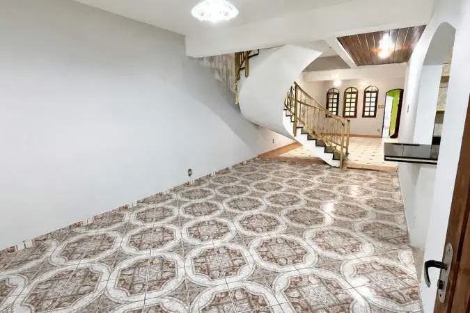 Sobrado para Venda em Santo André, Vila Vitória, 3 dormitórios, 1 suíte, 4 banheiros, 8 vagas