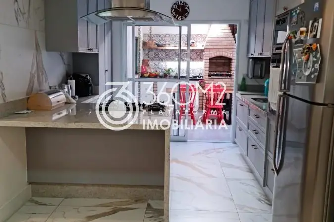 Sobrado para Venda em Santo André, Parque Oratório, 3 dormitórios, 1 suíte, 3 banheiros, 4 vagas