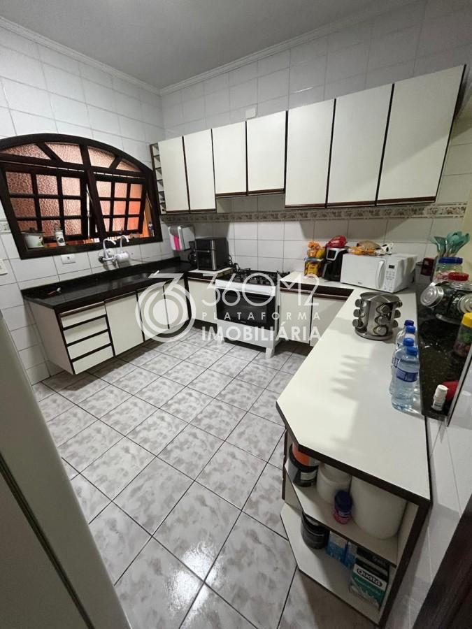 Sobrado para Venda em Santo André, Vila Linda, 3 dormitórios, 1 suíte, 3 banheiros, 3 vagas - apoio