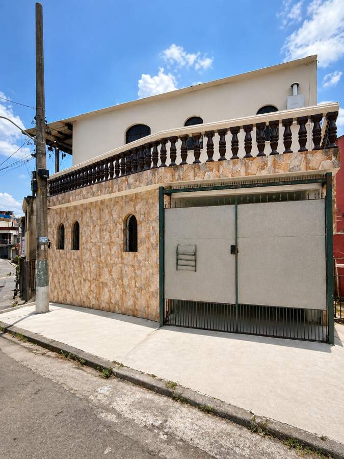 Sobrado para Venda em Santo André, Jardim Alzira Franco, 6 dormitórios, 3 banheiros, 1 vaga - apoio