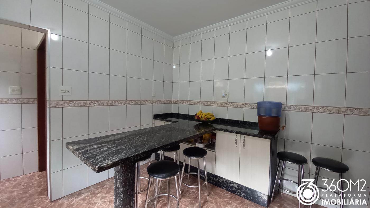 Sobrado para Venda em Santo André, Condomínio Maracanã, 3 dormitórios, 4 banheiros, 2 vagas - apoio