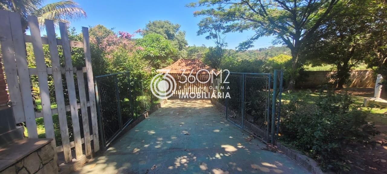 Chácara para Venda em Mairinque, Mairinque, 3 dormitórios, 1 suíte, 3 banheiros, 4 vagas - apoio