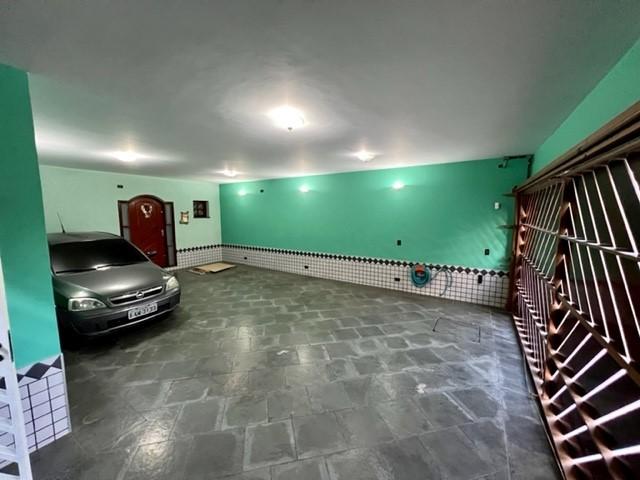 Sobrado para Venda em Santo André, Jardim Stella, 3 dormitórios, 3 suítes, 6 banheiros, 4 vagas - apoio