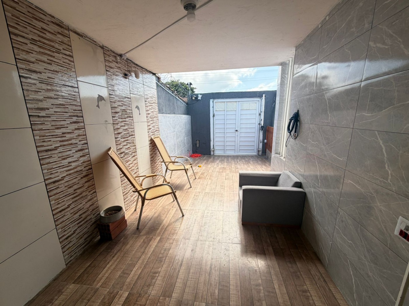 Casa para Venda em Mongaguá, Jardim Santana, 3 dormitórios, 2 suítes, 3 banheiros, 5 vagas - previa