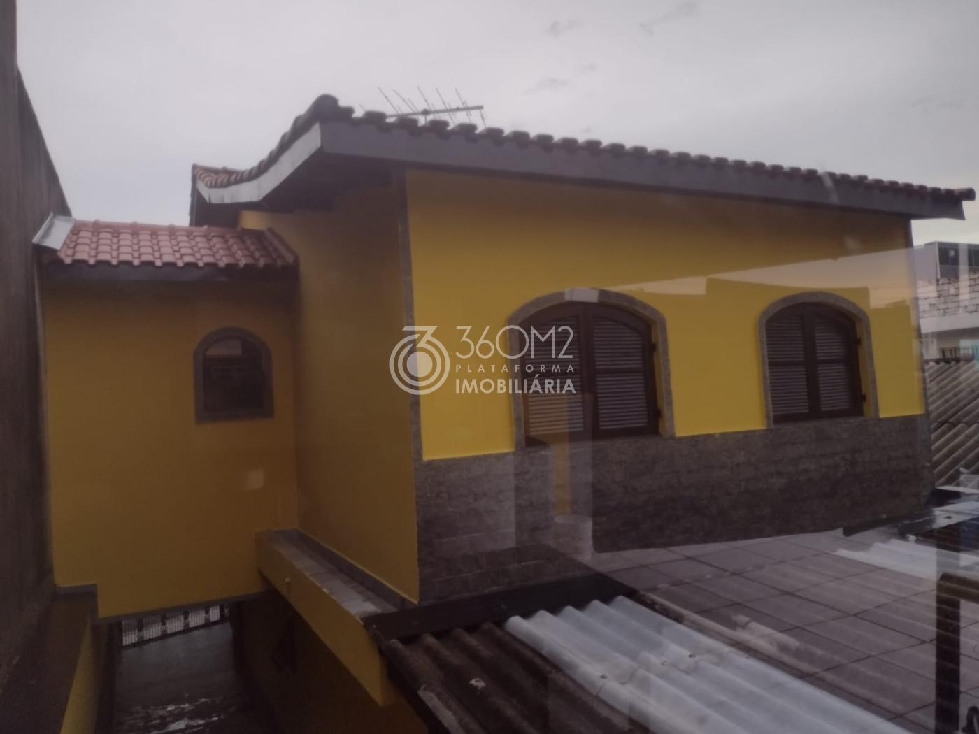 Sobrado para Venda em Carapicuíba, Parque Santa Teresa, 3 dormitórios, 2 banheiros, 3 vagas - apoio