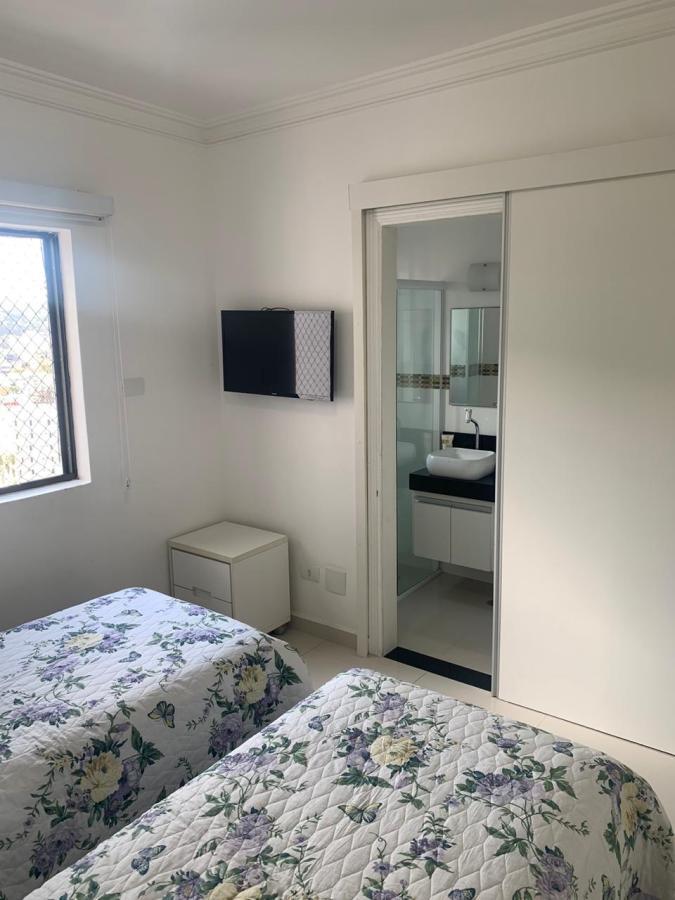 Apartamento para Venda em Guarujá, Pitangueiras, 4 dormitórios, 4 suítes, 5 banheiros, 2 vagas - apoio