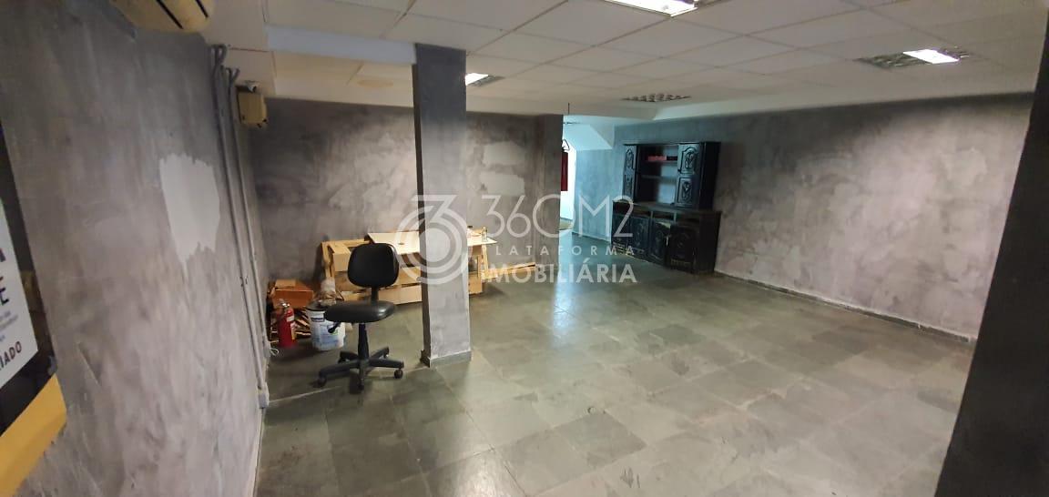 Sobrado para Venda em São Paulo, Indianópolis, 8 dormitórios, 3 banheiros