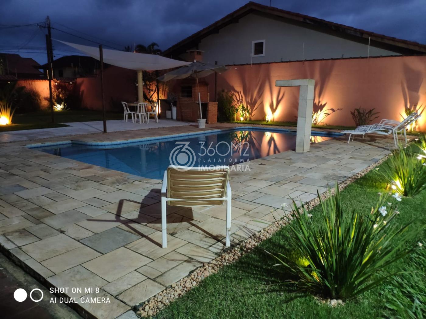 Casa para Venda em Itanhaém, Jardim Grandesp, 4 dormitórios, 1 suíte, 3 banheiros, 9 vagas - apoio