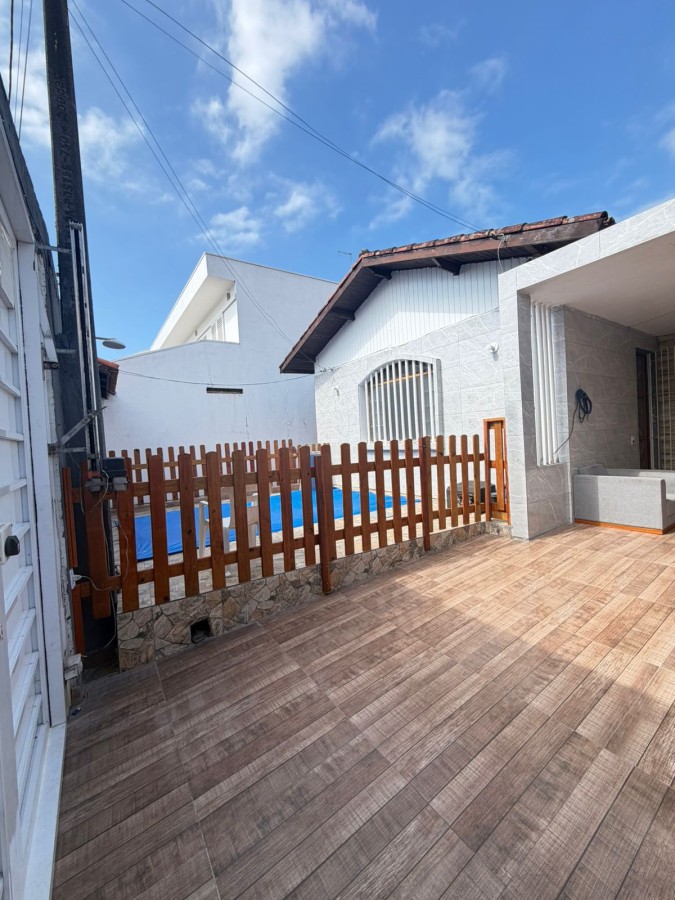 Casa para Venda em Mongaguá, Jardim Santana, 3 dormitórios, 2 suítes, 3 banheiros, 5 vagas - apoio