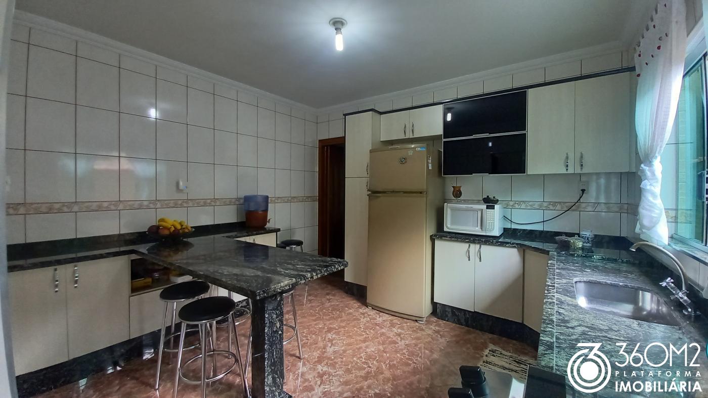 Sobrado para Venda em Santo André, Condomínio Maracanã, 3 dormitórios, 4 banheiros, 2 vagas - previa