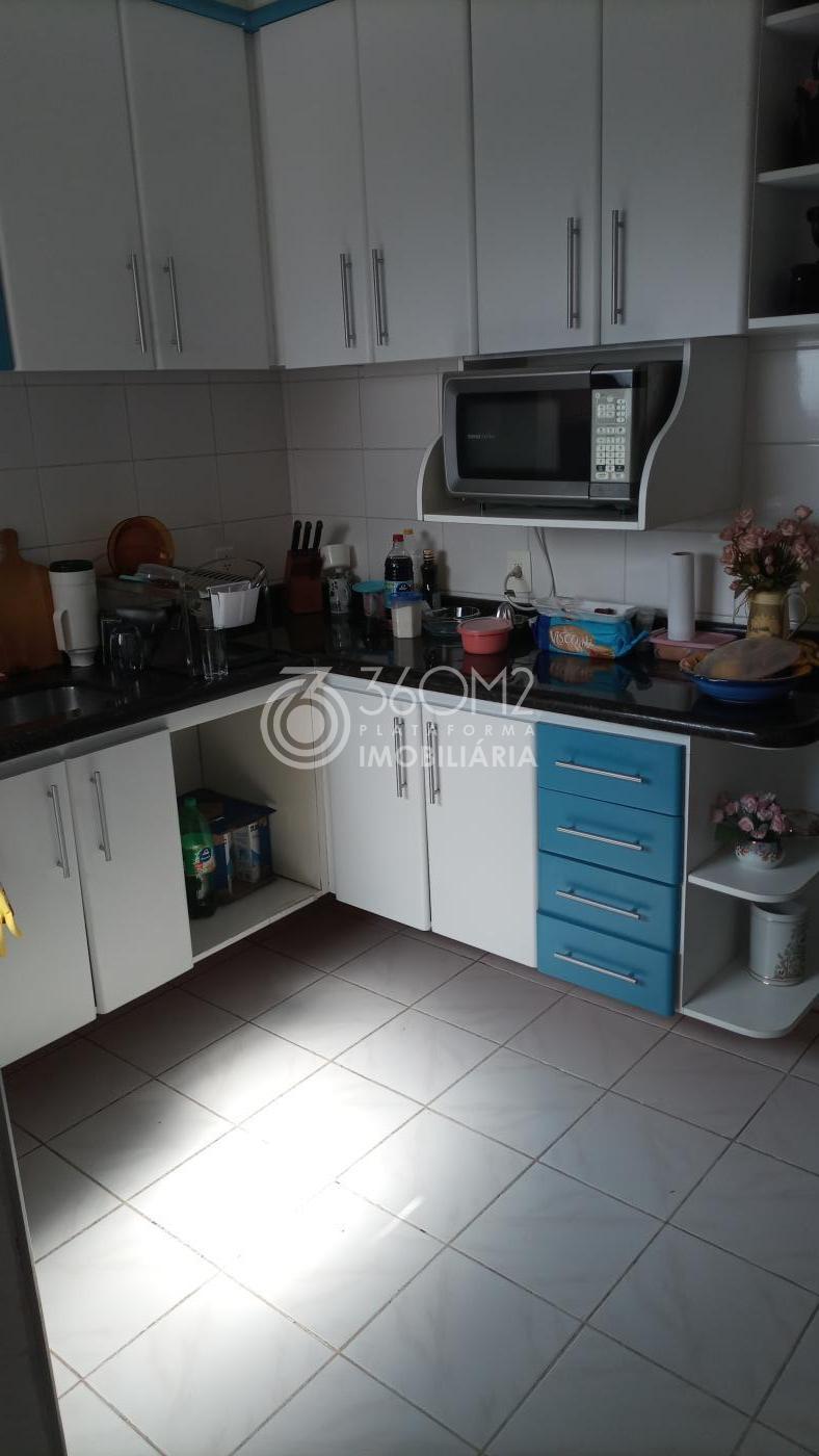 Apartamento para Venda em Santo André, Vila Gilda, 3 dormitórios, 1 suíte, 2 banheiros, 2 vagas - apoio