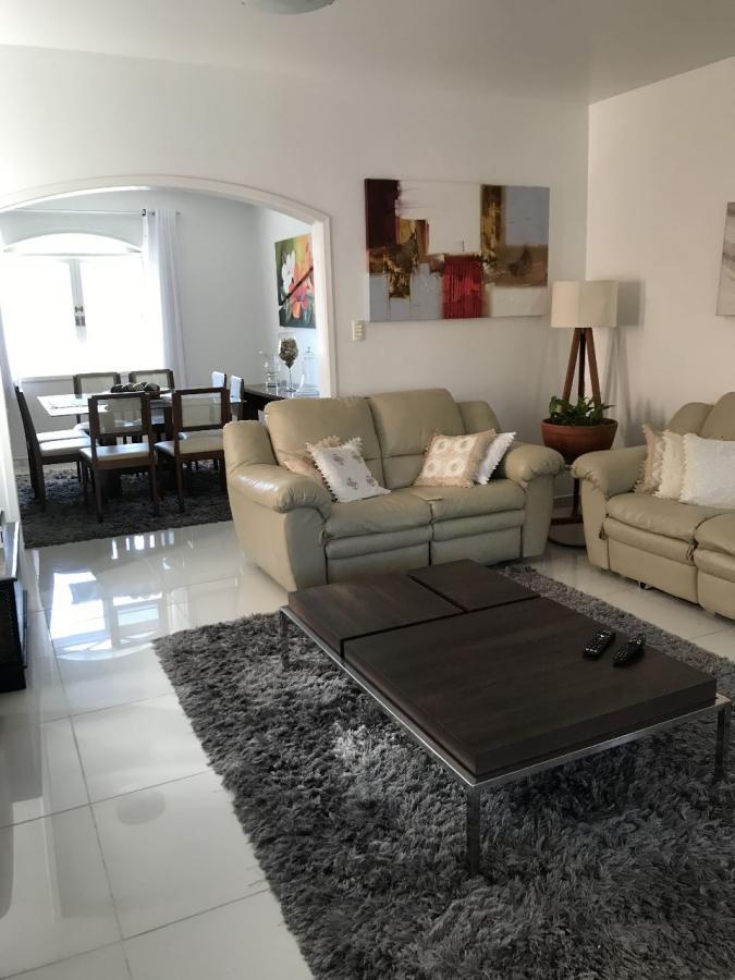 Casa para Venda em São Bernardo do Campo, Rio Grande, 4 dormitórios, 2 suítes, 3 banheiros, 5 vagas - apoio