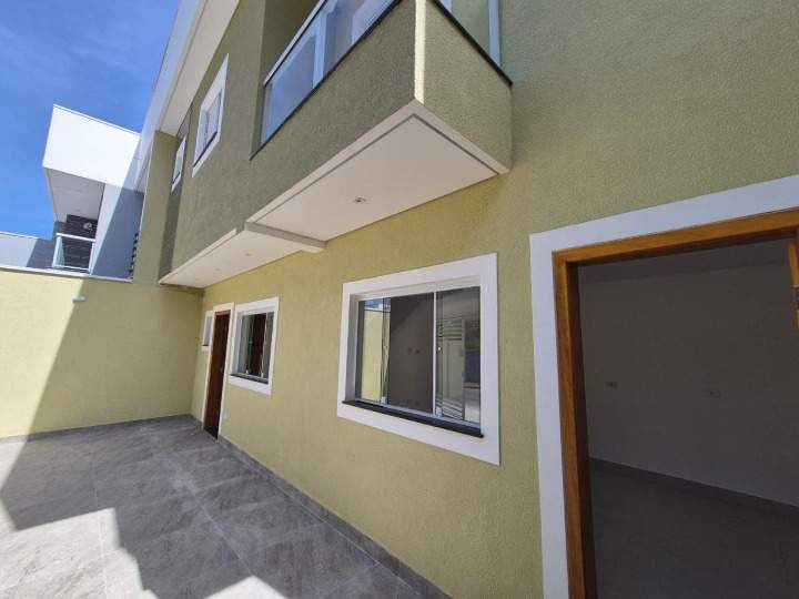 Sobrado para Venda em Santo André, Parque Jaçatuba, 2 dormitórios, 2 suítes, 3 banheiros, 2 vagas - previa