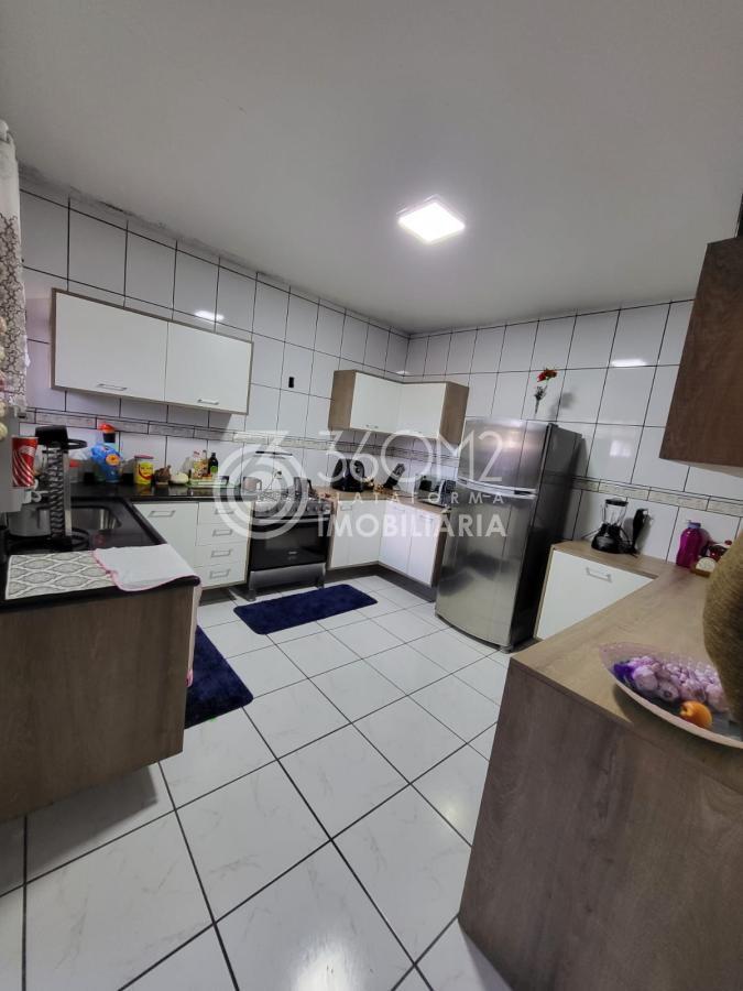 Sobrado para Venda em Santo André, Jardim Monções, 3 dormitórios, 2 banheiros, 2 vagas - apoio