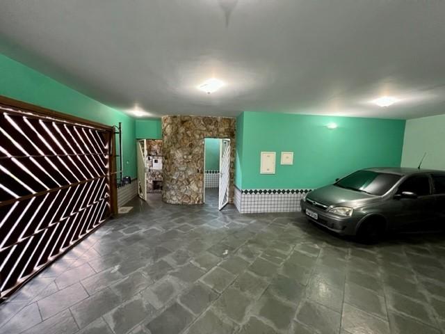 Sobrado para Venda em Santo André, Jardim Stella, 3 dormitórios, 3 suítes, 6 banheiros, 4 vagas - apoio
