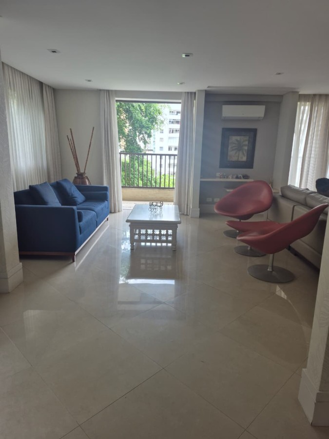 Apartamento para Venda em Guarujá, Centro, 5 dormitórios, 2 suítes, 4 banheiros, 2 vagas