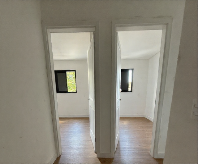 Sobrado para Venda em Santo André, Jardim, 3 dormitórios, 1 suíte, 6 banheiros, 3 vagas - previa