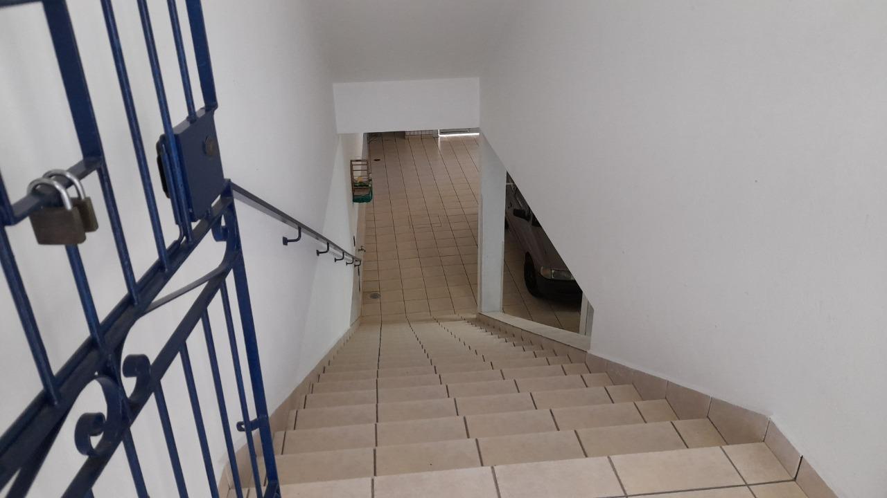 Sobrado para Venda em Santo André, Vila Alice, 3 dormitórios, 1 suíte, 3 banheiros, 8 vagas - apoio