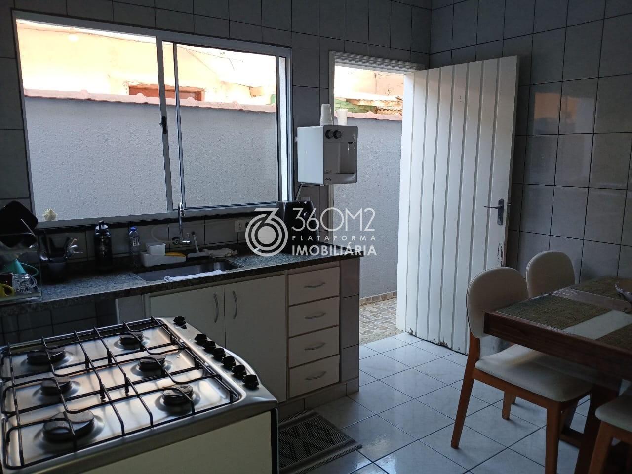 Casa para Venda em Santo André, Vila Eldízia, 2 dormitórios, 1 banheiro, 2 vagas - apoio
