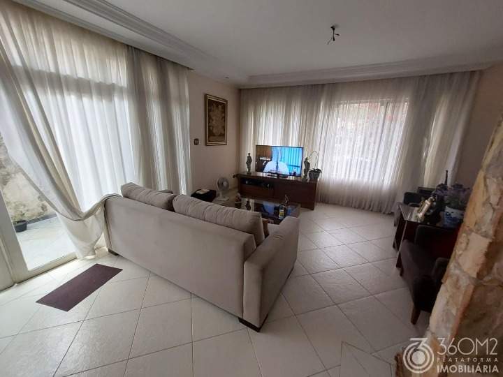 Casa para Venda em São Caetano do Sul, Mauá, 3 dormitórios, 1 suíte, 3 banheiros, 2 vagas - apoio